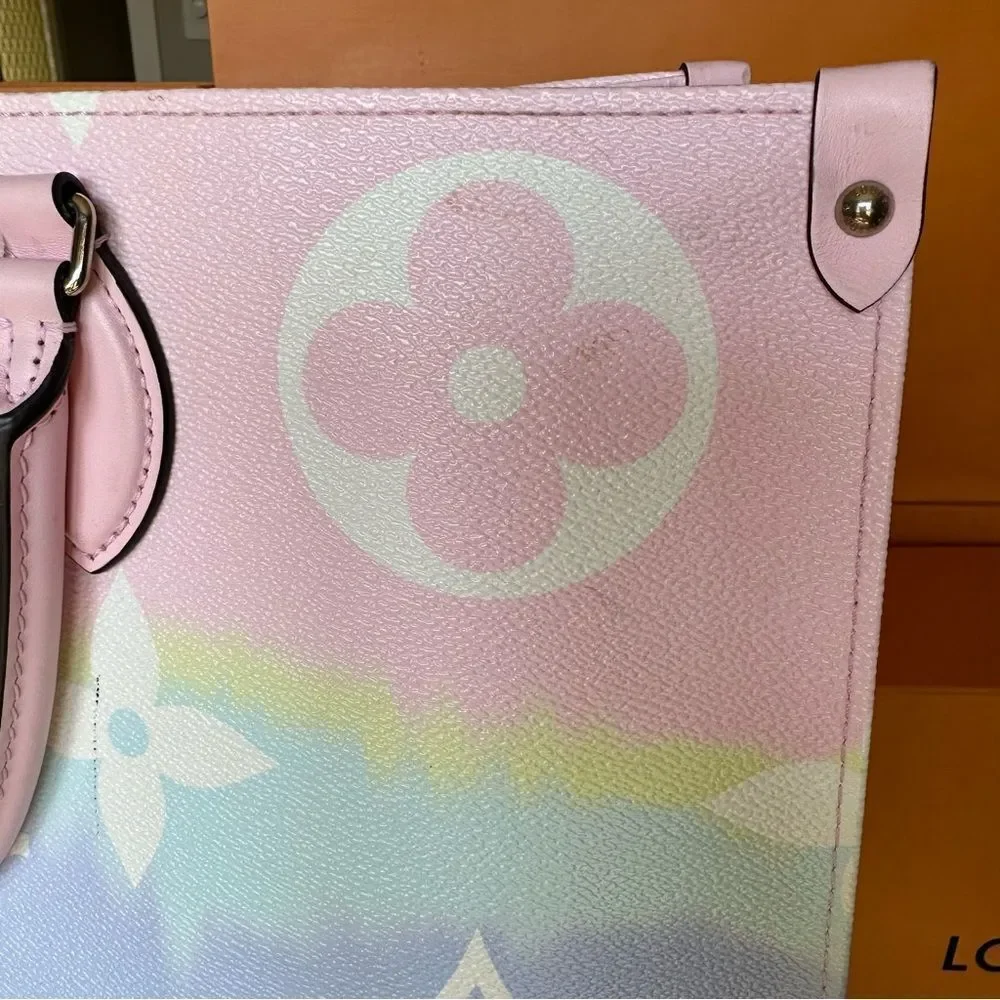 Louis Vuitton Pastel Gradient OnTheGo GM Tote Pink Blue Yellow Ombre Summer 2020